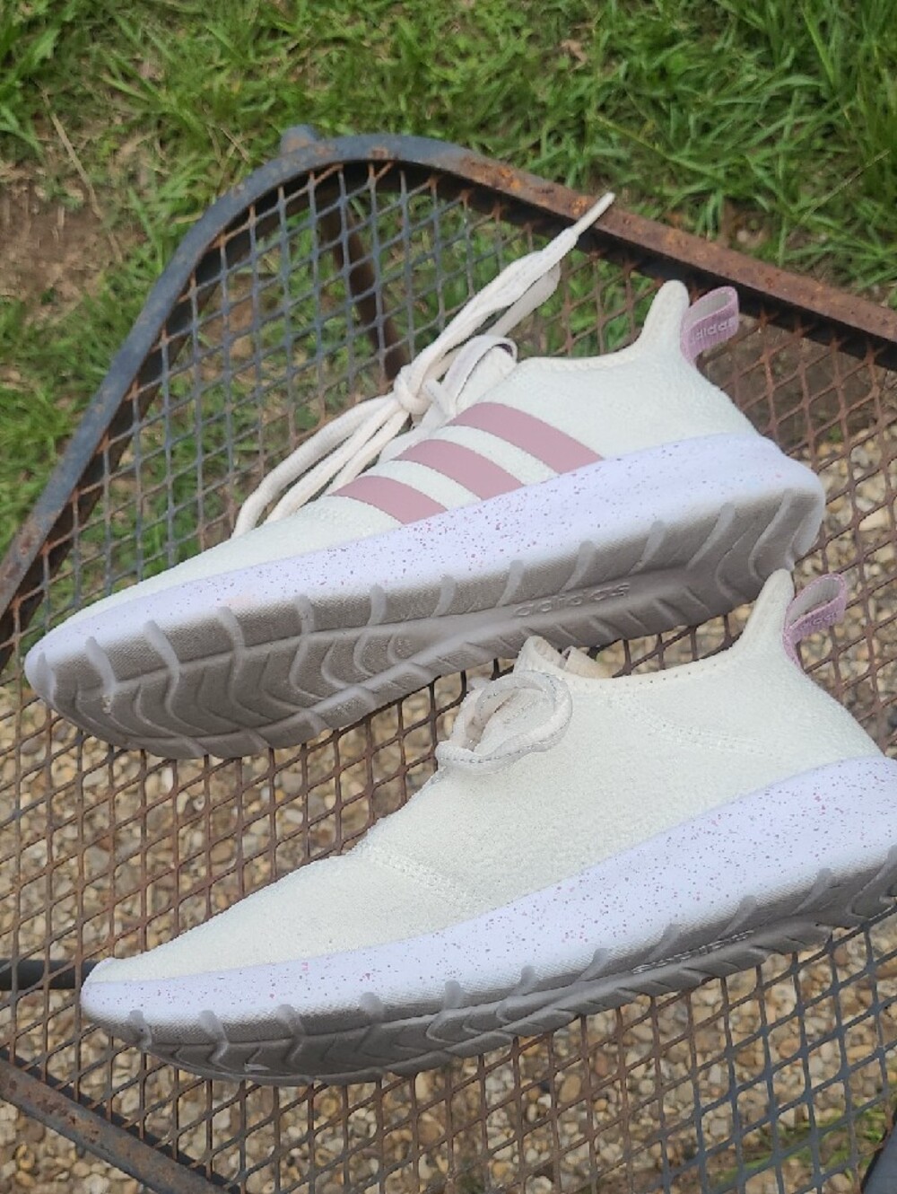 adidas Cream Sneakers with Purple Three Stripes Size 8 - Picture 4 of 9